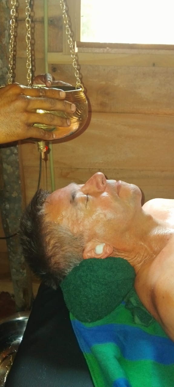 Shirodhara Treatment